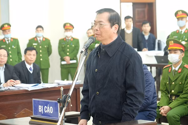 Bị cáo Vũ Huy Hoàng. Bị cáo Vũ Huy Hoàng.