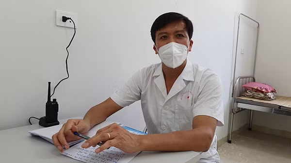 Điều dưỡng trưởng Nguyễn Văn Tuyến.