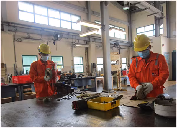 Công tác bảo dưỡng sửa chữa định kỳ tại chỗ vẫn diễn ra theo quy trình và bảo đảm dòng khí thông suốt. Công tác bảo dưỡng sửa chữa định kỳ tại chỗ vẫn diễn ra theo quy trình và bảo đảm dòng khí thông suốt.