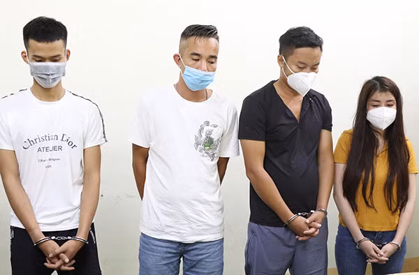 Nhóm đối tượng bị bắt giữ về hành vi tàng trữ, sử dụng trái phép chất ma túy. Nhóm đối tượng bị bắt giữ về hành vi tàng trữ, sử dụng trái phép chất ma túy.