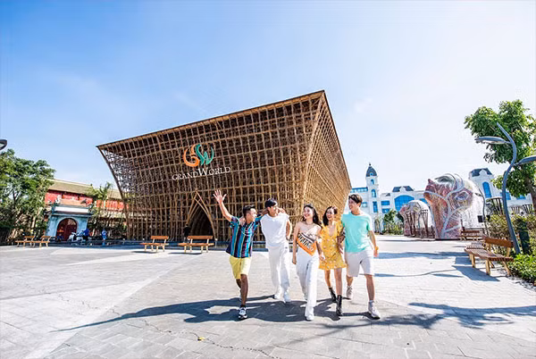 Thiết kế của Kiến trúc sư Võ Trọng Nghĩa - Huyền thoại tre mang dấu ấn kỷ lục công trình tre lớn nhất Việt Nam.