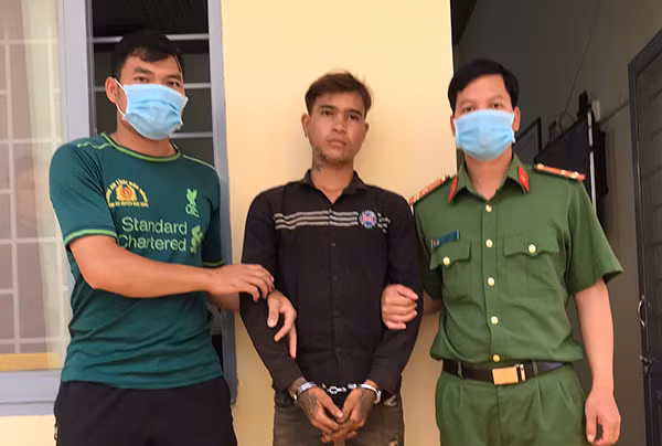 Công an xã Thuận Hà, huyện Đắk Song bắt giữ đối tượng truy nã.
