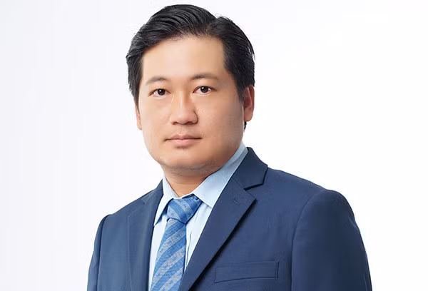 Ông Dương Nhất Nguyên.