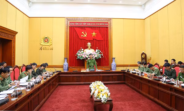 Kết nối giữa các cơ sở dữ liệu đảm bảo an toàn thông tin, đúng quy định pháp luật.