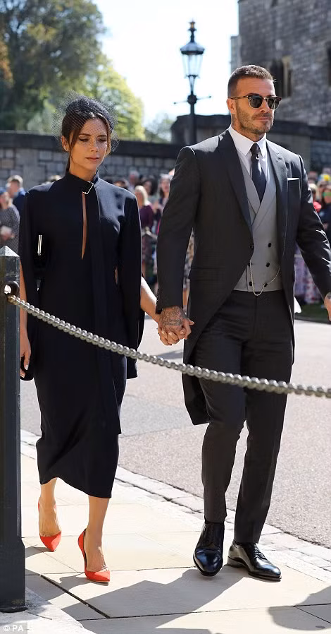 Hai vợ chồng nổi tiếng bậc nhất Anh Quốc và thế giới David và Victoria Beckham cũng góp mặt trong dàn sao hạng A tham dự đám cưới Hoàng gia.