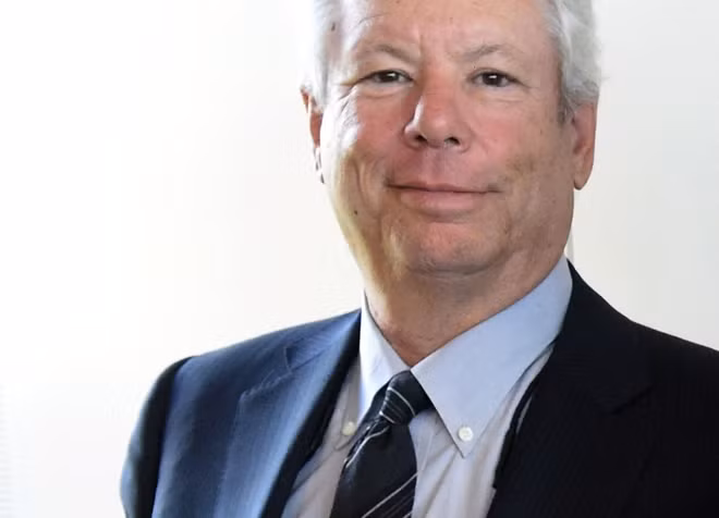 Giáo sư Richard H. Thaler, người giành Nobel Kinh tế 2017. Ảnh Bloomberg