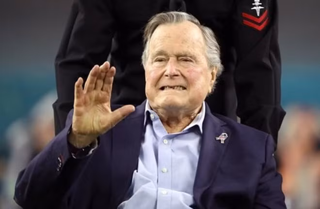 Cựu Tổng thống Mỹ George H.W. Bush. Ảnh Reuters