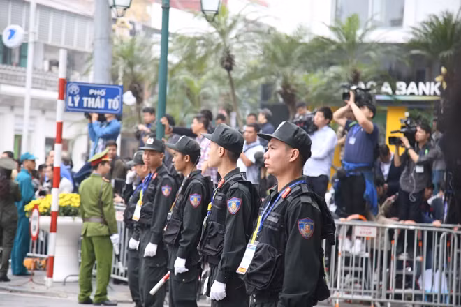 Đối với nhiều phóng viên quốc tế, lực lượng Công an Việt Nam thực sự đang làm rất tốt nhiệm vụ của mình.