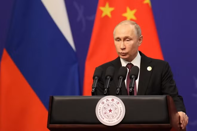 Tổng thống Nga phát biểu ngày 27-4. Ảnh Reuters.