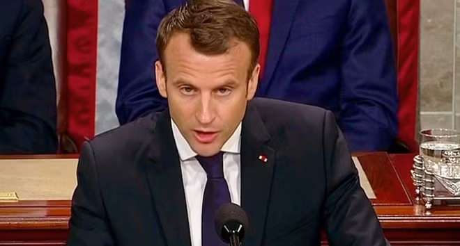 Tổng thống Pháp Emmanuel Macron bày tỏ "tiếc nuối" trước quyết định của Tổng thống Mỹ. Ảnh Reuters