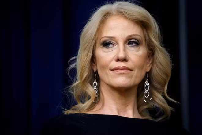 Người đàn bà thép của Nhà Trắng hiện thời, Kellyanne Conway, tiết lộ từng là nạn nhân của xâm hại tình dục. Ảnh Reuters