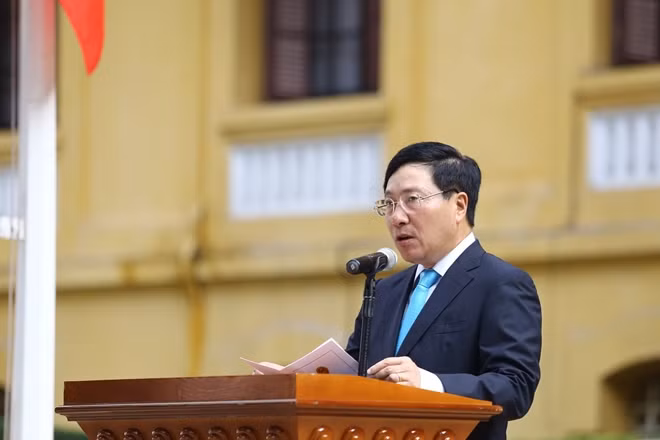 Phó Thủ tướng, Bộ trưởng Ngoại giao Phạm Bình Minh nhấn mạnh: "Với hơn nửa thế kỷ hình thành và phát triển, từ một khu vực bị tàn phá bởi chiến tranh, xung đột, chia rẽ và nghèo đói, ASEAN đã vươn lên mạnh mẽ, trở thành một hình mẫu thành công của của hoà bình, hợp tác, phát triển."