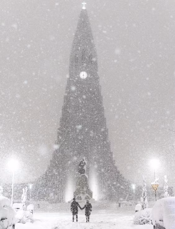 Nhà thờ Hallgrimskirkja, một địa điểm nổi tiếng tại thủ đô Reykjavík, Iceland. Ảnh Gunnar Freyr/@Icelandic_Explorer.