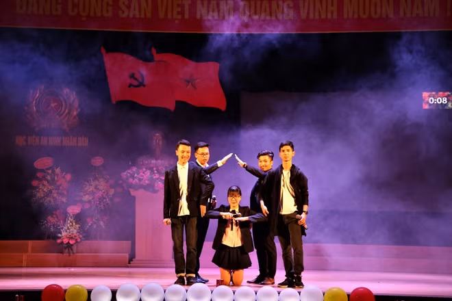 Đây là lần đầu tiên sinh viên chuyên và không chuyên tiếng Anh Học viện An ninh nhân dân có một sân chơi chung để thể hiện, khẳng định năng lực ngoại ngữ cũng như sự năng động, sáng tạo, hội nhập của bản thân.