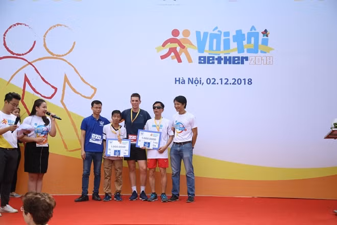 Chương trình được tổ chức nhằm hưởng ứng 36 năm “Ngày Quốc tế người khuyết tật” (3-12-1982 – 2018). Bên cạnh hoạt động chạy, tại sự kiện này, công chúng còn có cơ hội tham gia những trải nghiệm độc đáo nhằm tìm hiểu, khám phá cách người khiếm thị cảm nhận cuộc sống.