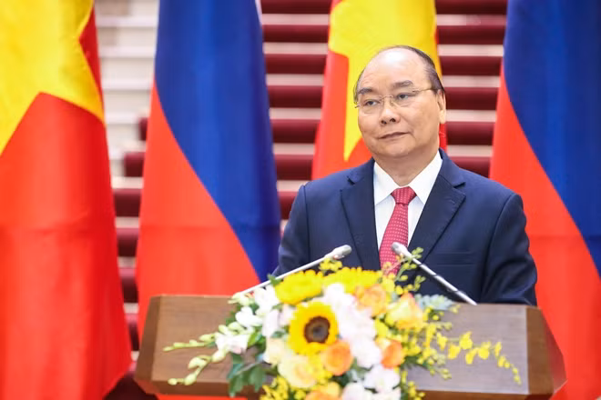 Thủ tướng Nguyễn Xuân Phúc thông báo kết quả hội đàm với báo giới.