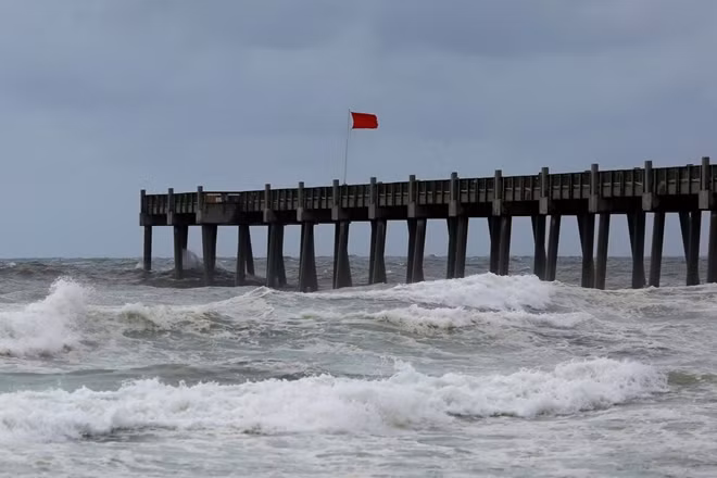 Bão Michael được dự báo là cơn bão mạnh nhất đổ bộ vào Mỹ trong năm nay. Ảnh Reuters