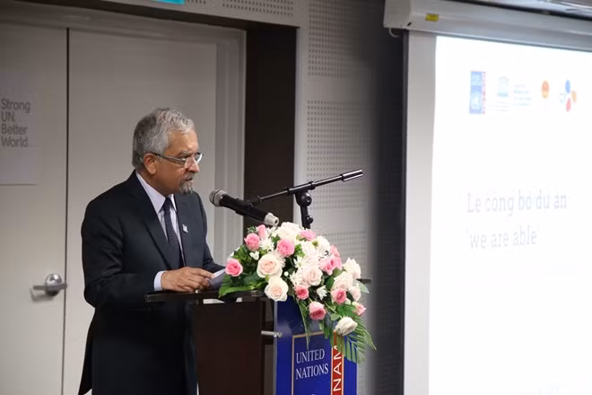 Ông Kamal Malhotra, Điều phối viên thường trú Liên Hợp Quốc tại Việt Nam, phát biểu tại lễ công bố.