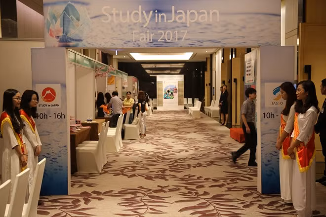 Hội thảo Du học Nhật Bản năm 2017, "Study in Japan Fair 2017" được tổ chức tại thủ đô Hà Nội và Thành phố Hồ Chí Minh, dưới sự đồng tổ chức của Tổ chức hỗ trợ sinh viên Nhật Bản (JASSO) và Câu lạc bộ Cựu lưu học sinh Việt Nam tại Nhật Bản (JAV)