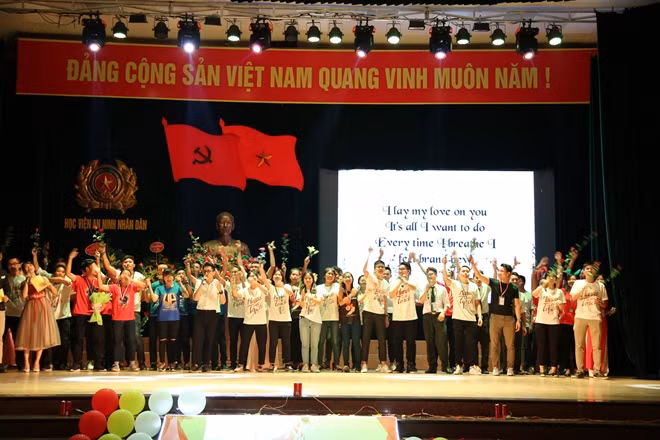 Khoa Ngoại ngữ tổ chức nhiều hoạt động ngoại khóa gắn liền với chuyên môn, tạo sân chơi bổ ích là thú vị cho sinh viên
