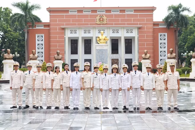 Đội ngũ cán bộ giảnh viên Khoa Ngoại ngữ Học viện ANND tràn đầy sức trẻ và nhiệt huyết
