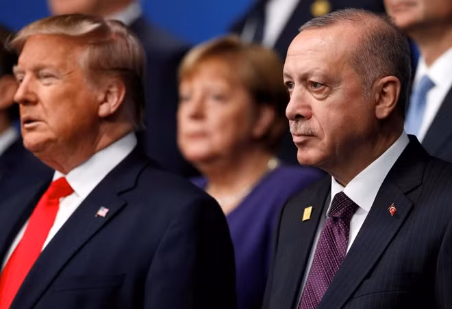 Sau chuyến thăm đến Mỹ, ông Erdogan vẫn khẳng định tiếp tục chương trình S-400 của Nga. Ảnh minh họa Reuters.