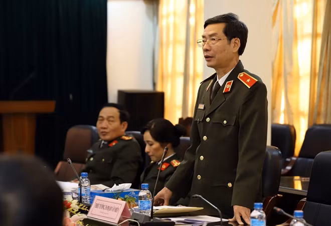 Thiếu tướng Phạm Văn Miên, Tổng Biên tập Báo Công an nhân dân phát biểu tại buổi tiếp.