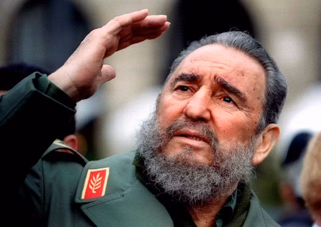 Lãnh tụ vĩ đại của Cuba, Fidel Castro qua đời ở tuổi 90