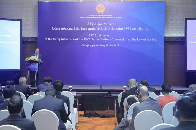 Toàn cảnh buổi lễ.