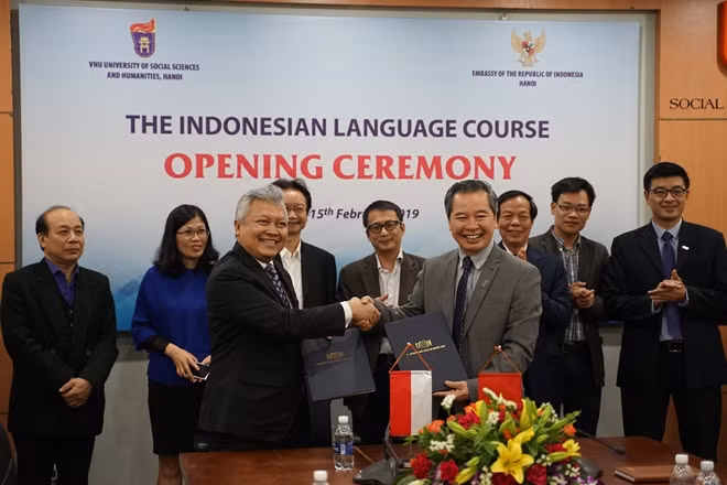 Sau khi BBGN được ký, khóa học tiếng Indonesia sẽ được giảng dạy lần đầu tiên vào ngày 18-2-2019.
