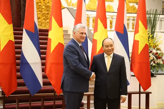 Thủ tướng Nguyễn Xuân Phúc và Chủ tịch Cuba Miguel Diaz Canel.