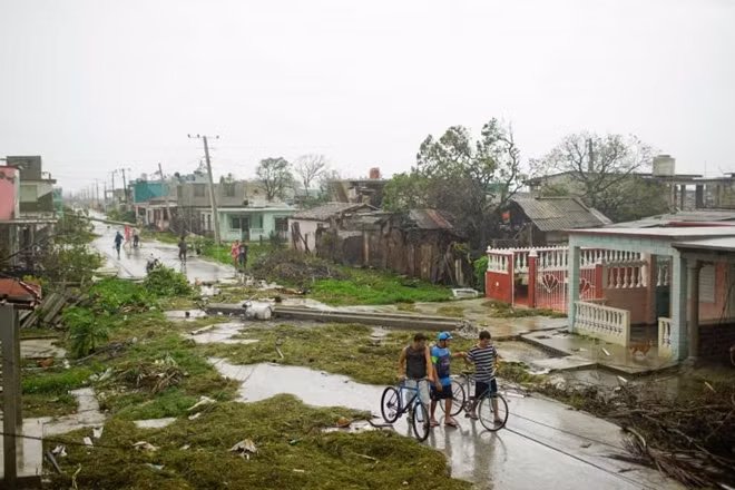 Đường xá ngổn ngang tại Caibarien, Cuba
