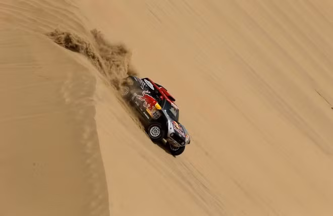 Dakar Rally luôn "hút" truyền thông và xuất hiện đều đặn trên các mặt báo. Dù nhiều tai nạn xảy ra và số người thiệt mạng ngày càng nhiều nhưng không vì thế mà lượng đăng ký tham dự cuộc đua này giảm xuống.