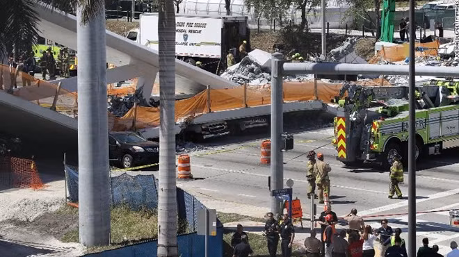 Trường Đại học Quốc tế Florida từng quảng cáo về cây cầu “đáng tự hào” này như sau: Cầu được thiết kế để chống chịu bão cấp 5 (cấp mạnh nhất ở Mỹ) và có độ bền lên tới hơn 100 năm.