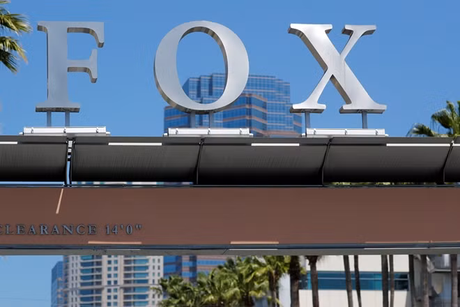 Comcast đề nghị mua lại Fox, đối đầu với Disney. Ảnh Reuters