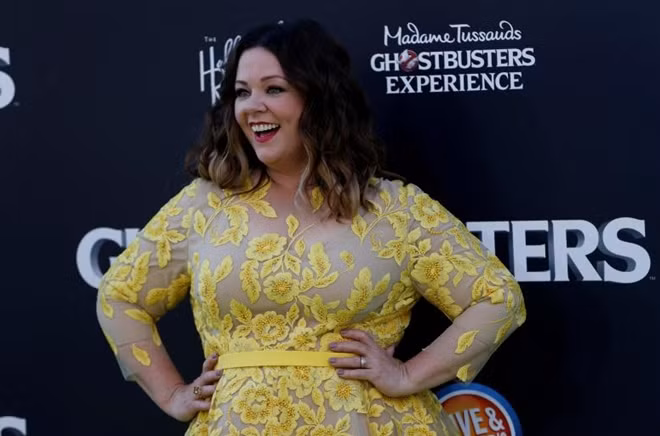 Melissa Ann McCarthy (SN 26/8/1970 tại Plainfield, Illinois) là một nữ diễn viên sân khấu, điện ảnh và truyền hình Mỹ. Cô cũng đồng thời là kịch sĩ hài, nhà biên kịch và sản xuất chương trình truyền hình. Năm qua, cô đã kiếm được tổng cộng 18 triệu USD từ nhiều hoạt động nghệ thuật và đóng phim.