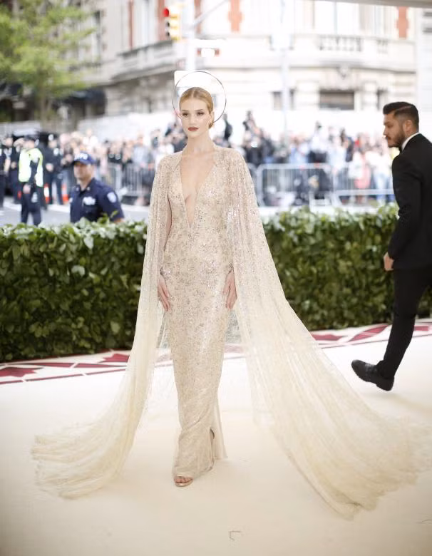 Siêu mẫu Rosie Huntington-Whiteley. Siêu mẫu Rosie Huntington-Whiteley.