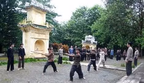 Cảnh phim "Món nợ miền Đông" (ảnh do nghệ sĩ cung cấp).