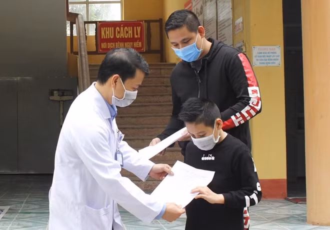 Bệnh nhân 11 tuổi đã khỏi bệnh, tiếp tục theo dõi sức khỏe trong 14 ngày