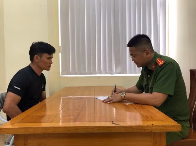 Nguyễn Hữu Tân đang làm việc với cơ quan điều tra