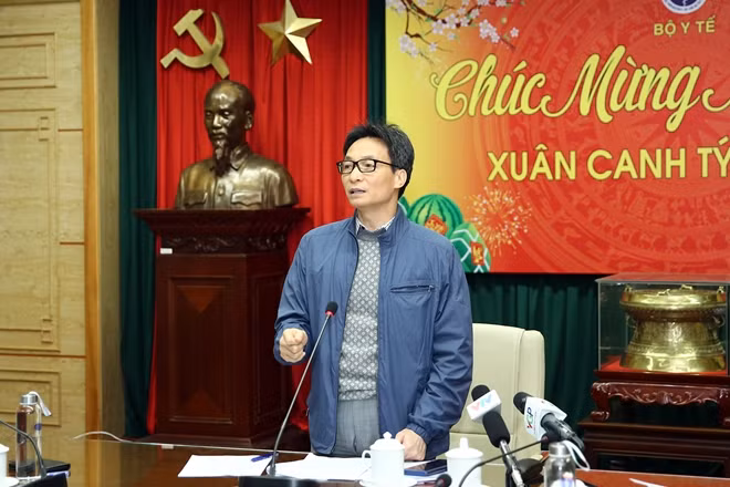 Phó Thủ tướng Vũ Đức Đam phát biểu chỉ đạo tại cuộc họp (Ảnh: Báo Chính phủ)