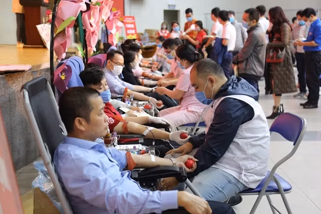 Dù đang là tâm dịch Covid-19, nhưng sau khi kêu gọi, người dân đã nhiệt tình đến hiến máu