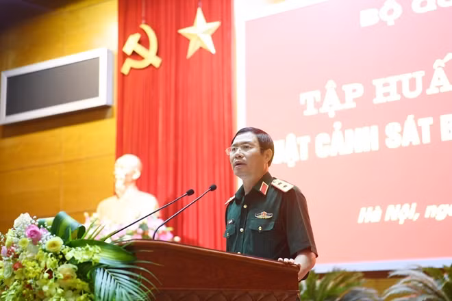 Thứ trưởng Bộ Quốc Phòng Nguyễn Tân Cương phát biểu khai mạc Hội nghị