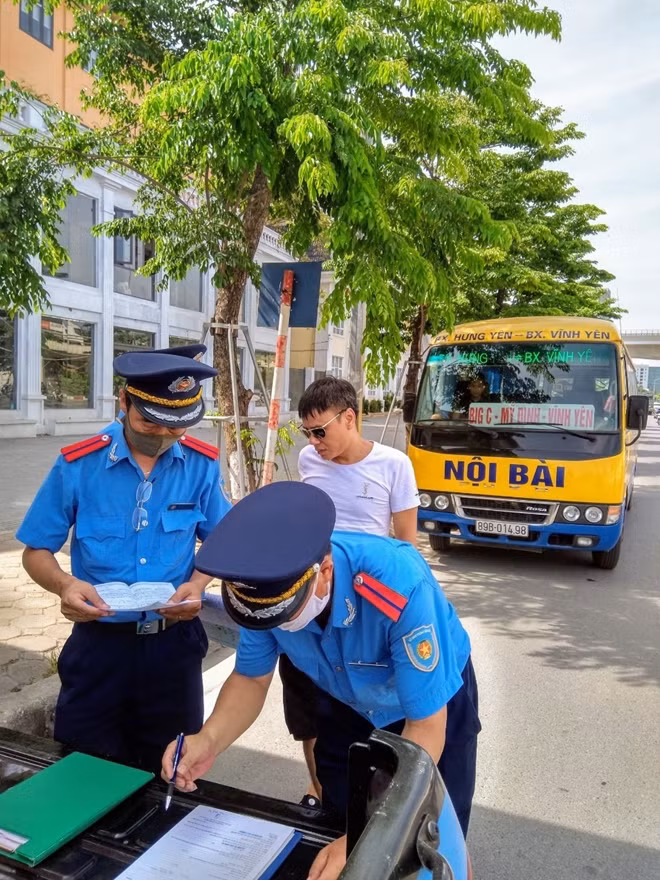 Đội Thanh tra GTVT đường bộ xử lý xe khách vi phạm