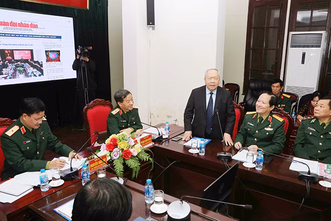 Đồng chí Vũ Mão, nguyên Chủ nhiệm Văn phòng Quốc hội, Chủ tịch Hội hữu nghị Việt Nam – Campuchia phát biểu tại buổi Tọa đàm. Đồng chí Vũ Mão, nguyên Chủ nhiệm Văn phòng Quốc hội, Chủ tịch Hội hữu nghị Việt Nam – Campuchia phát biểu tại buổi Tọa đàm.