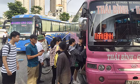 Doanh nghiệp vận tải đề xuất giảm phí BOT để bớt sức ép tài chính.