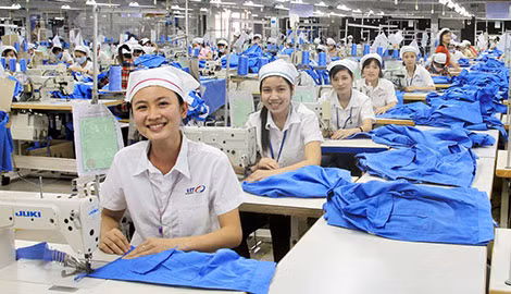 Cần tiếp tục đẩy mạnh phát triển công nghiệp chế biến chế tạo, tập trung hơn nữa cho xuất khẩu để tìm thị trường.