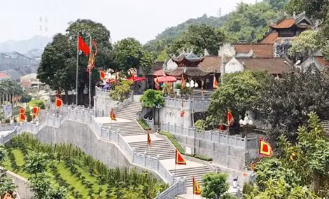 Đền Cửa Ông - thành phố Cẩm Phả - Quảng Ninh.