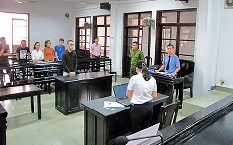 Quang cảnh phiên tòa xét xử bị cáo Nguyễn Xuân Sang