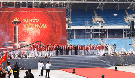 Hoành tráng buổi lễ vinh danh đội tuyển Olympic trở về từ ASIAD
